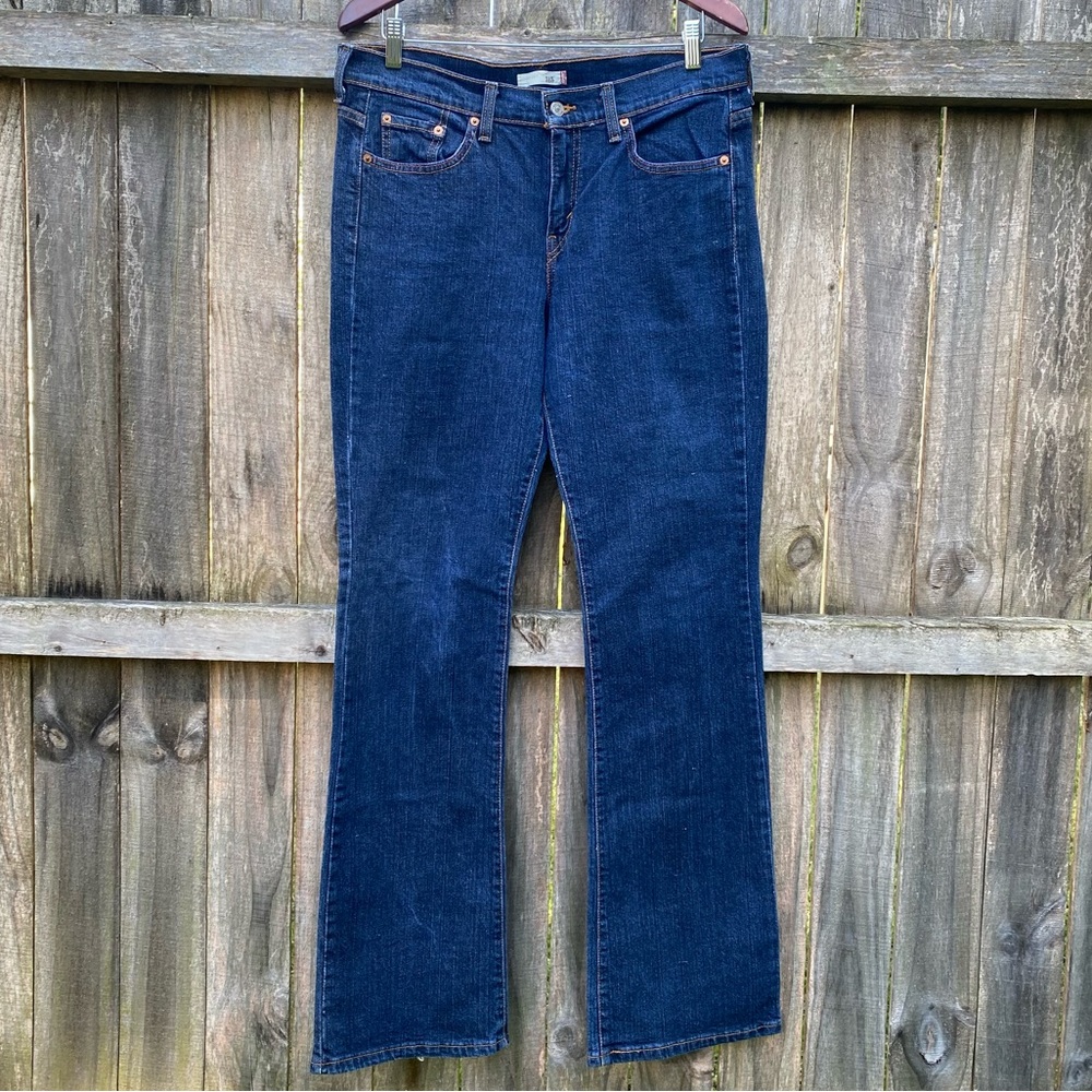 Women’s Levi’s 515 Dark Wash Bootcut Jeans size 8 Long